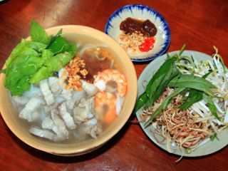 Bún gỏi dà lạ từ tên gọi