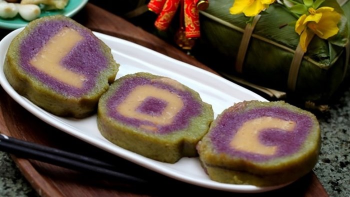 Bánh tét lá cẩm Cần Thơ